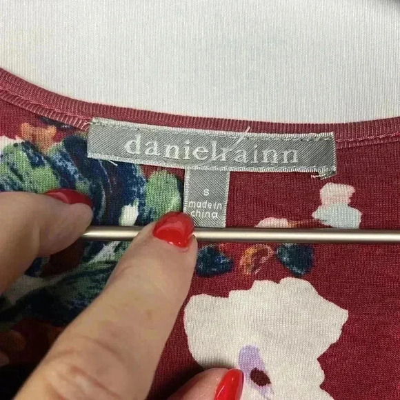 Daniel Rainn Womens Elura Top Rust S Floral Vneck Lace Knit Boho Versatile NWOT - Picture 2 of 12